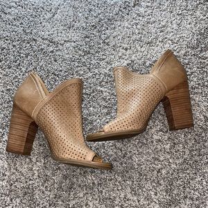 Lucky Brand Livey booties